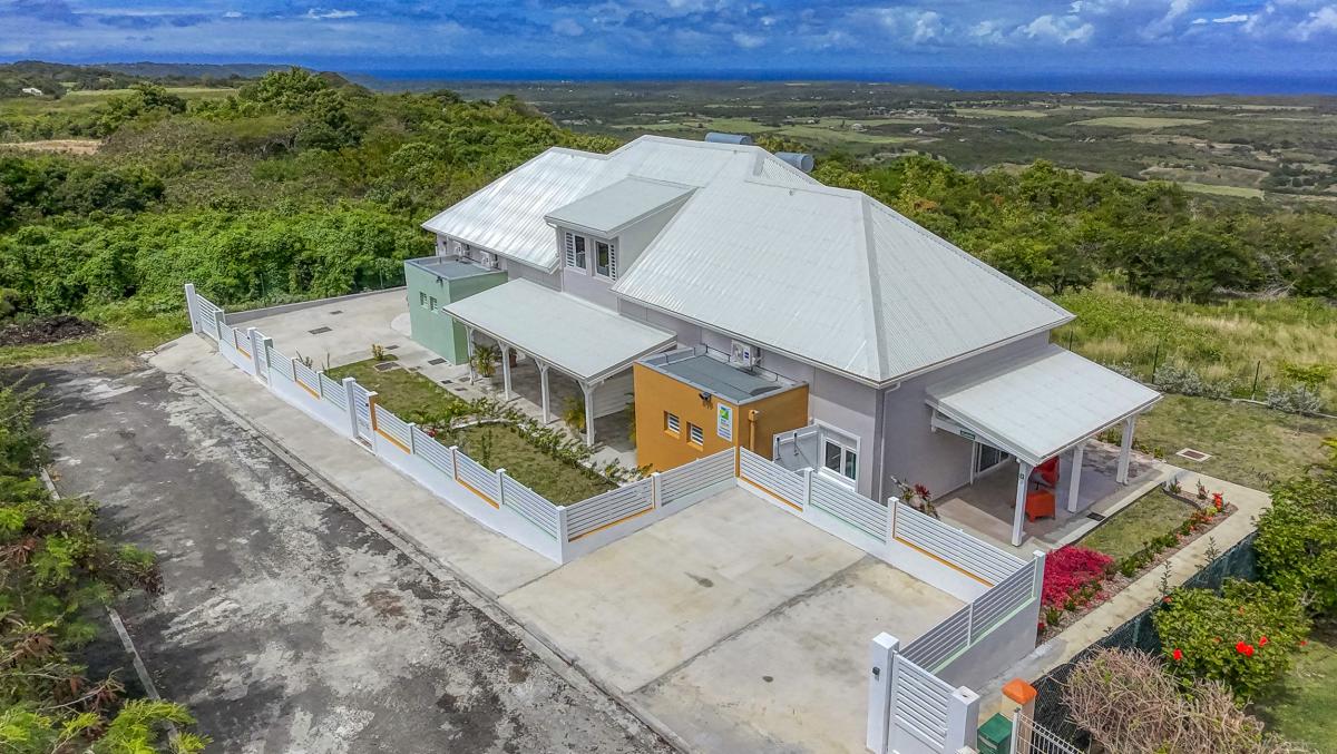 22.Location-villa-piscine-Marie-Galante-Guadeloupe_Vue ensemble